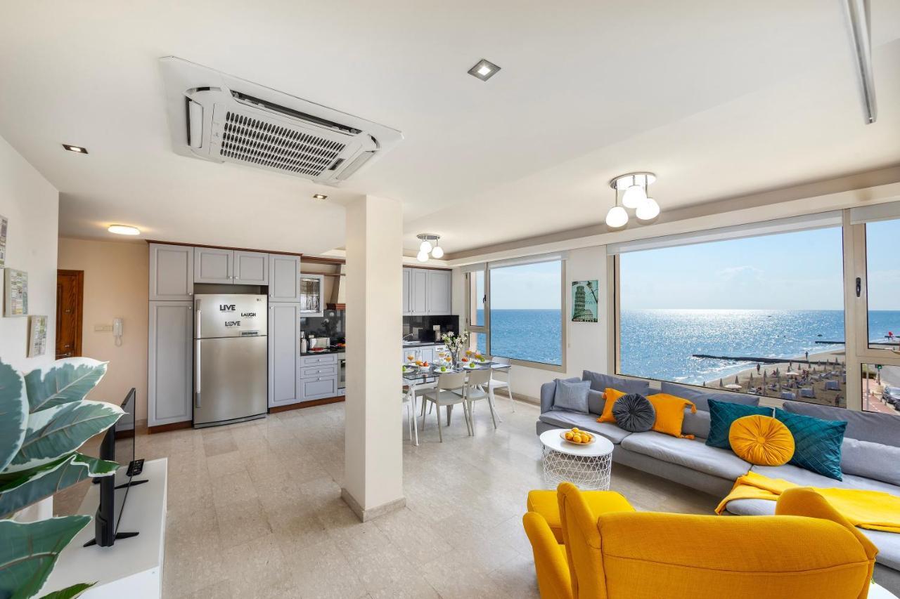 Mackenzie Beachfront Eftyhia Suite Larnaca Buitenkant foto