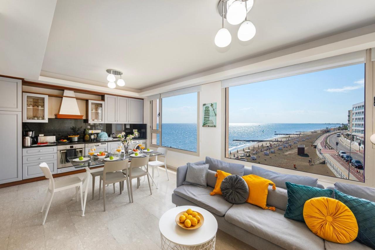 Mackenzie Beachfront Eftyhia Suite Larnaca Buitenkant foto