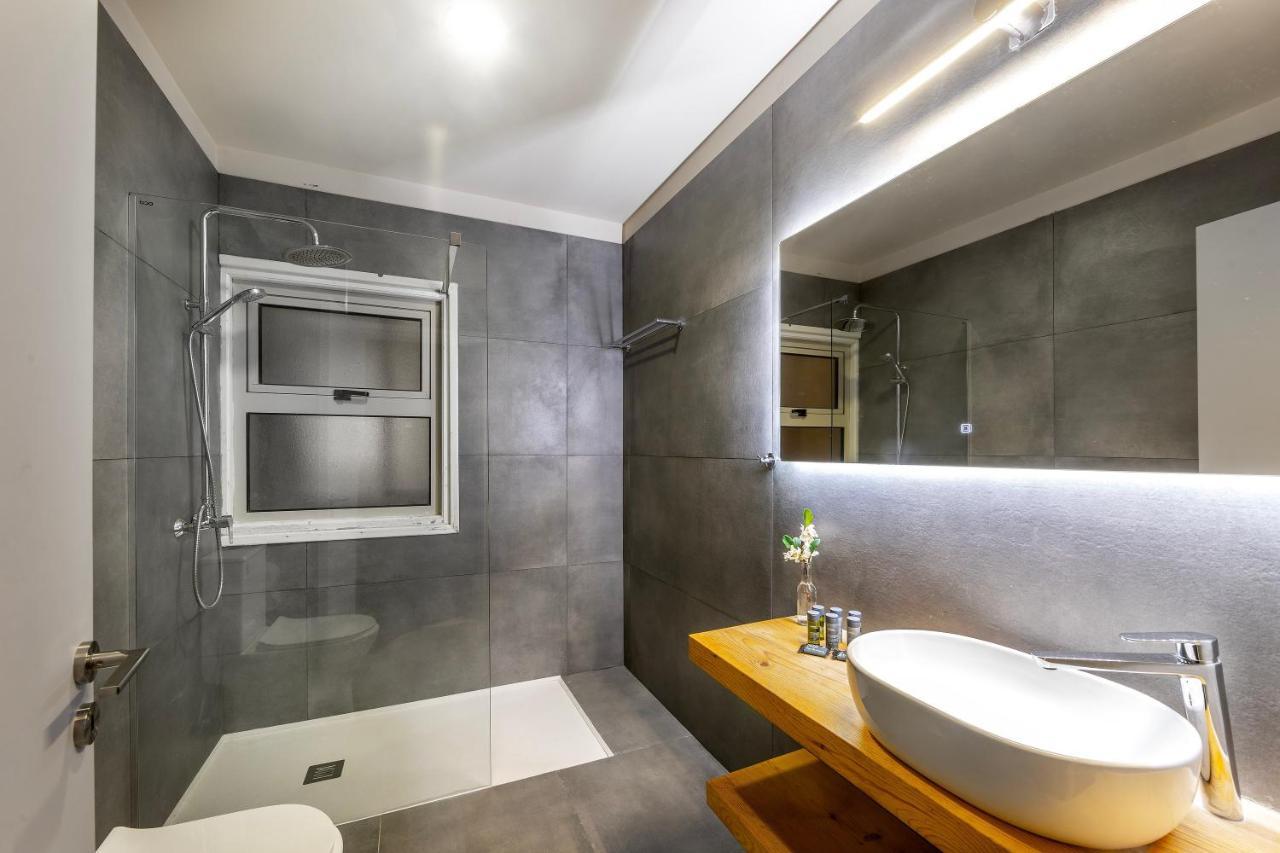 Mackenzie Beachfront Eftyhia Suite Larnaca Buitenkant foto