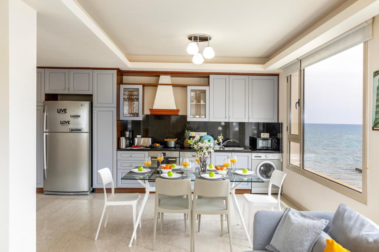 Mackenzie Beachfront Eftyhia Suite Larnaca Buitenkant foto
