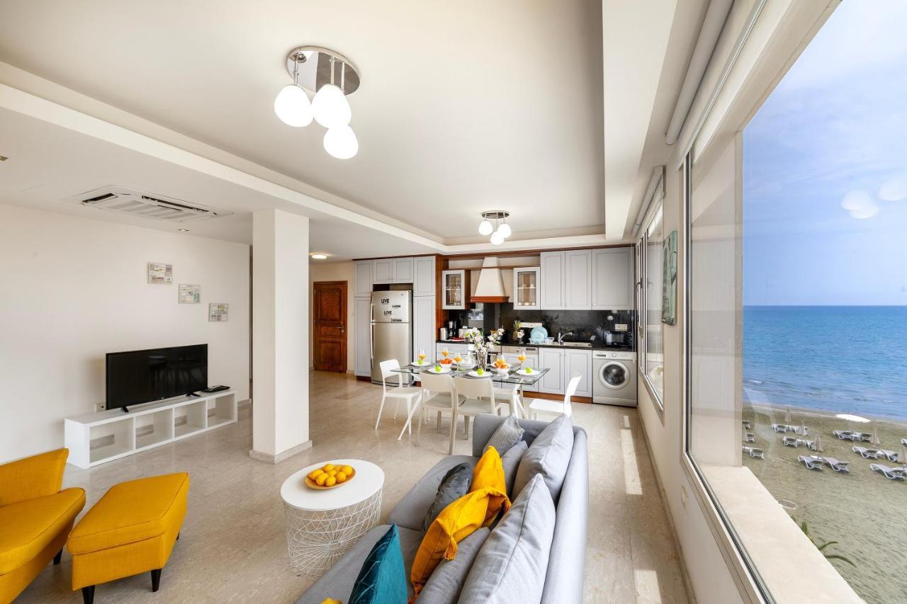 Mackenzie Beachfront Eftyhia Suite Larnaca Buitenkant foto